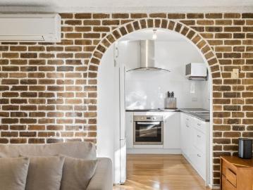 QUIET, CONVENIENT AND CLOSE TO THE COAST