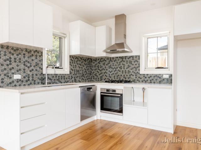 Quiet, Convenient Living in Prime Oakleigh Location