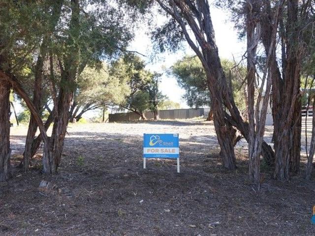 QUIET COASTAL BLOCK CLOSE TO SURF BEACH