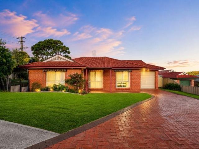 Quiet Corner Block Living Close to Shopping, Transport & Lake Macquarie Lifestyle
