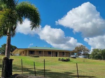 QUIET COUNTRY LIVING