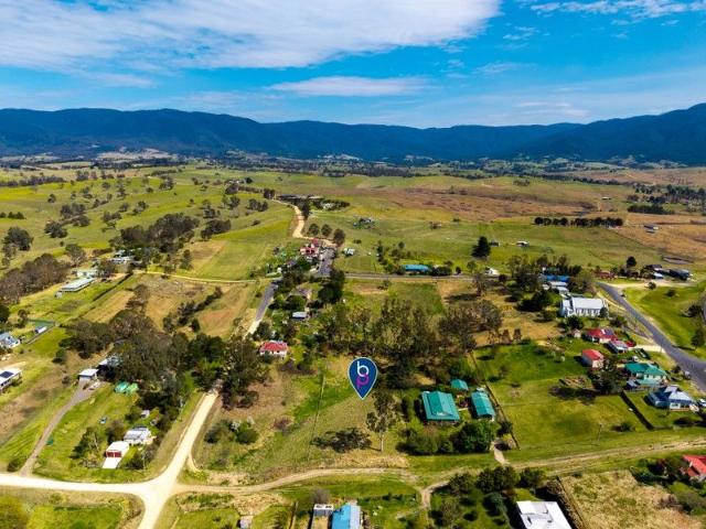 QUIET COUNTRY LIVING WITH SPACE TO BUILD