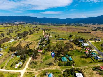 QUIET COUNTRY LIVING WITH SPACE TO BUILD