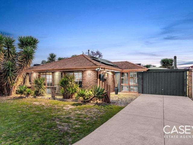 Quiet Court Living & Exceptional Character for the Growing Family