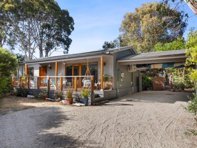 Quiet Court Living Renovated, Private & Ready to Enjoy