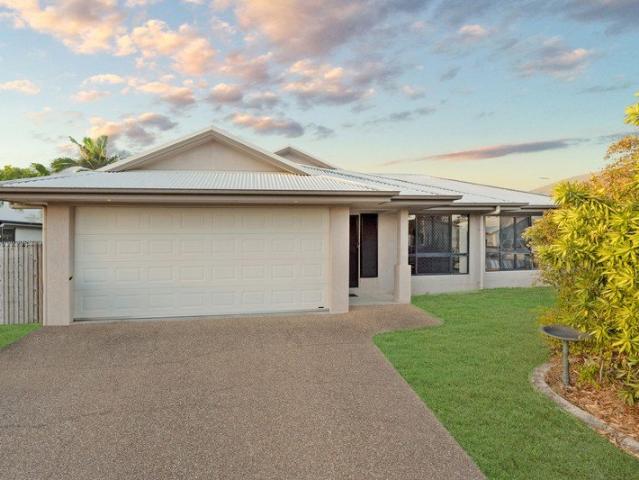 Quiet Court Living with Side Access and Room for the Family