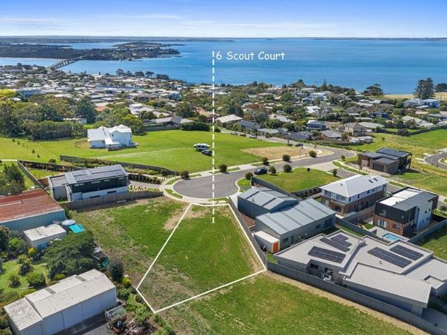 Quiet court location with capturing views across Westernport Bay