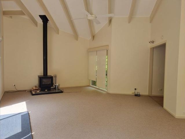 Quiet Court Location Includes Utilities