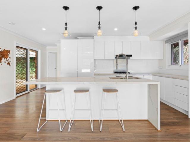 Quiet Cul de sac, Convenient Location Modern Home