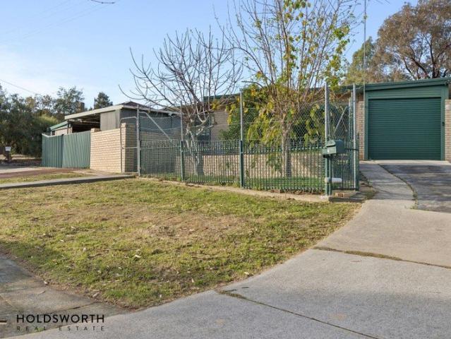 Quiet Cul de Sac Living with Parkside Position *6 MONTH LEASE ONLY