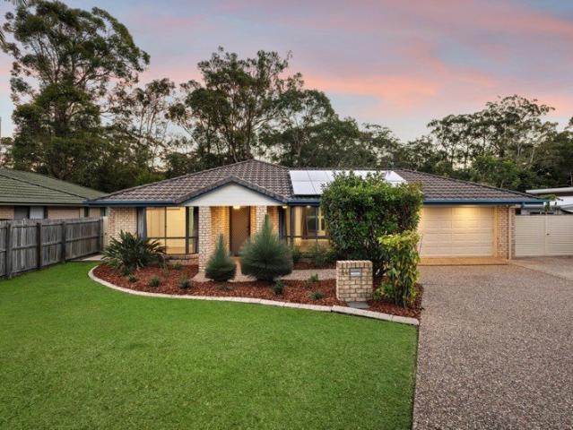 Quiet Cul de Sac Living with Plenty of Potential