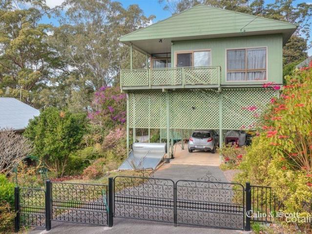QUIET CULDESAC VIEWS CONVENIENT