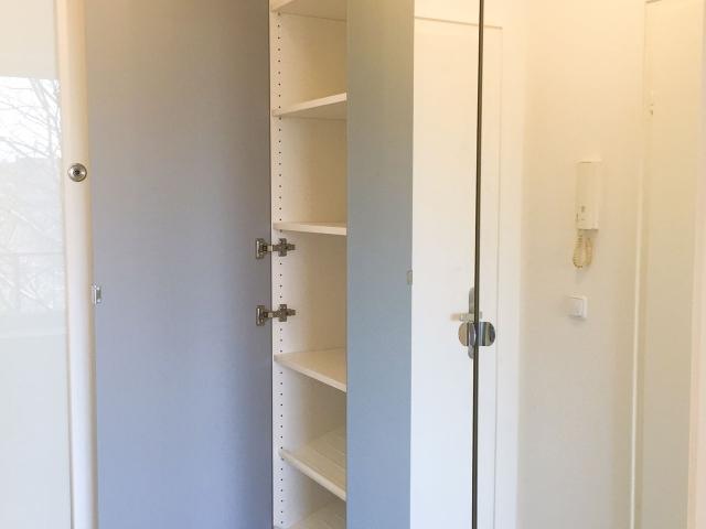 Quiet Design Apartment in Duesseltal, Dusseldorf Amsterdam Apartments for Rent