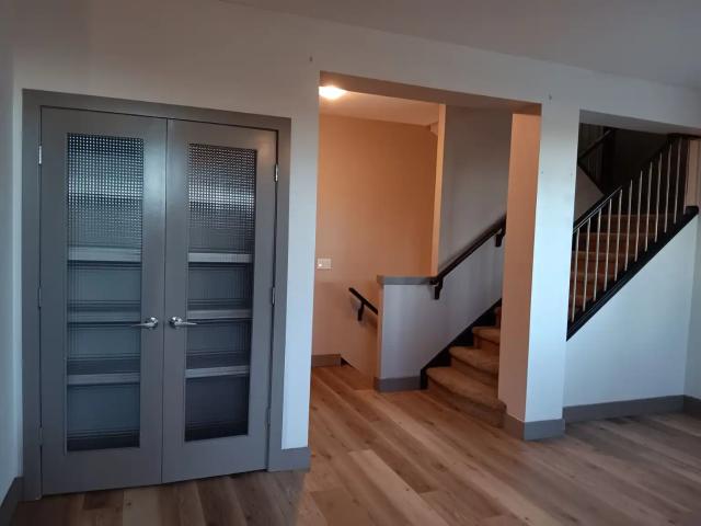 Quiet development on Renfrew Ridge