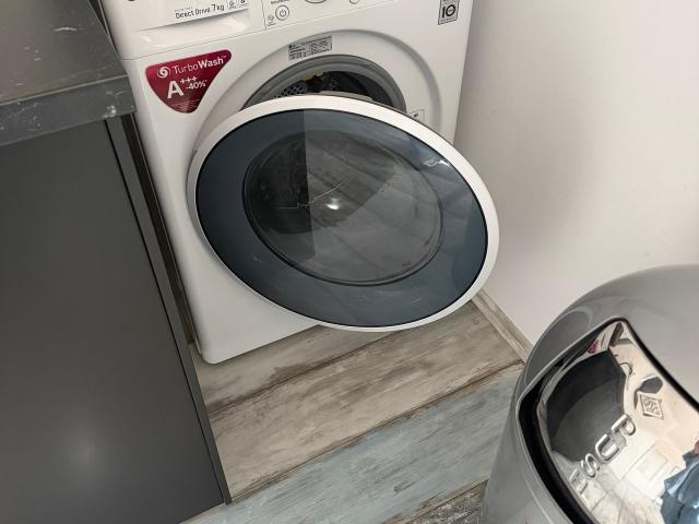 Quiet Downtown Feel, Koln Amsterdam Apartments for Rent