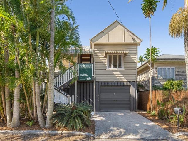 Neat and tidy elevated house in quiet area close to South City Square