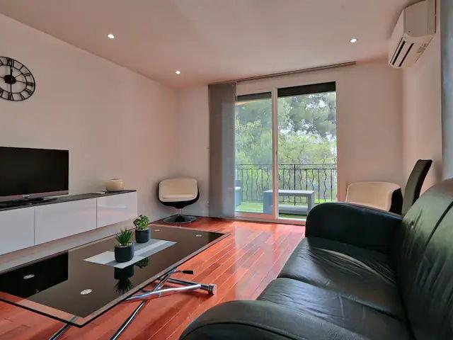 Quiet, elegant accommodation in a luxury residence