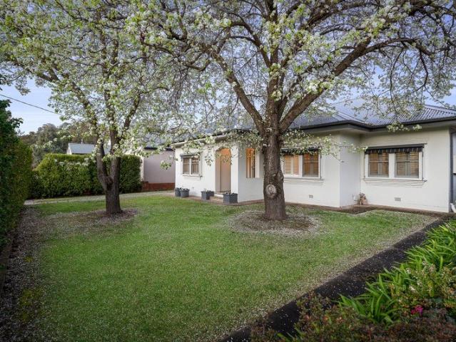 Quiet Elegance In Exclusive St James Crescent