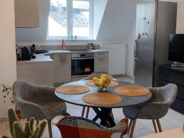 Quiet, Energy Efficient 2 Room Apartment with Balcony near Staufenplatz
