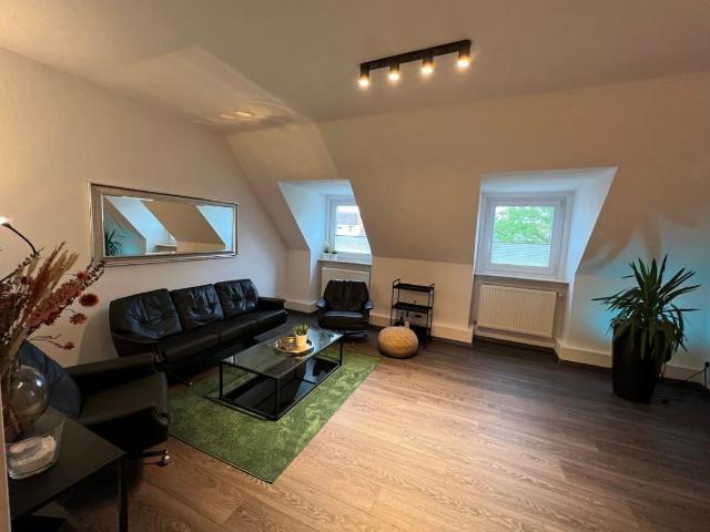 Quiet exclusive 3 room attic flat in Bremerhaven near HafenCity