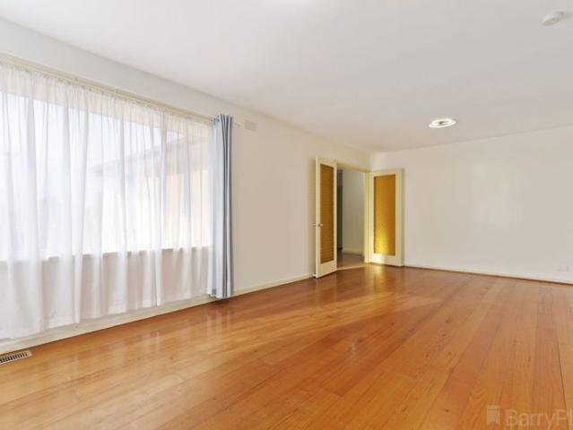 Quiet Family Living with Space, Comfort and Convenience