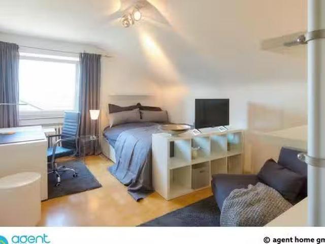 QUIET FAMILY RESIDENCE