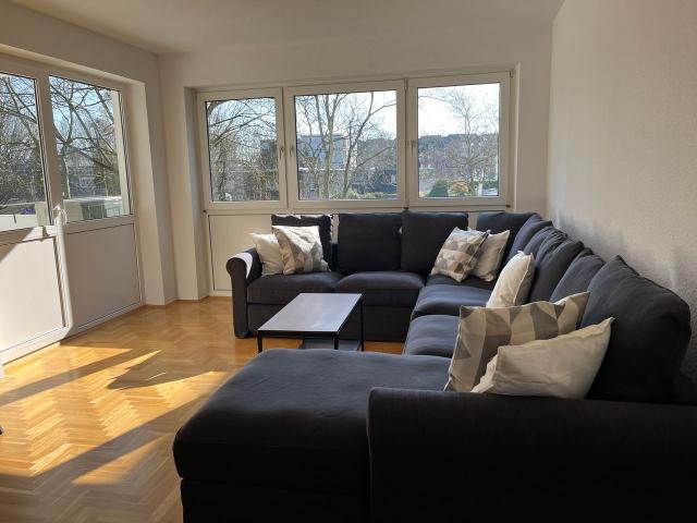 Quiet, fashionable apartment Köln, Koln Amsterdam Apartments for Rent