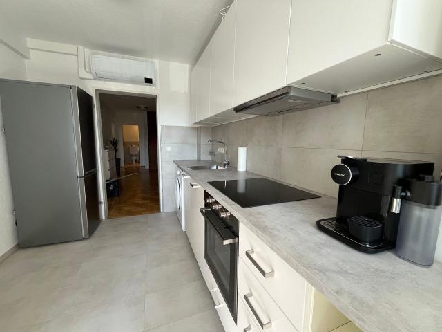 Quiet, fashionable apartment Köln, Koln Amsterdam Apartments for Rent