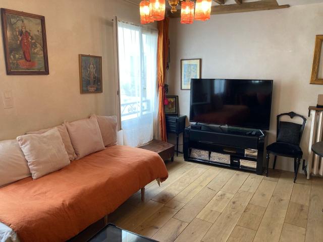 Quiet flat in central Paris, Paris Amsterdam Apartments for Rent