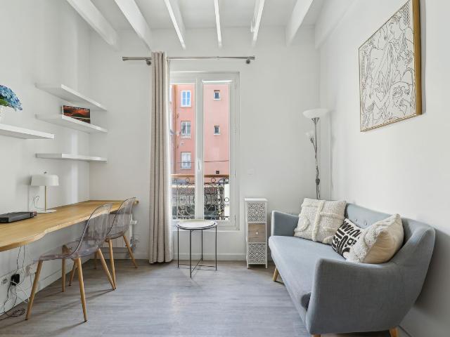 Quiet flat in Paris, Paris Amsterdam Apartments for Rent