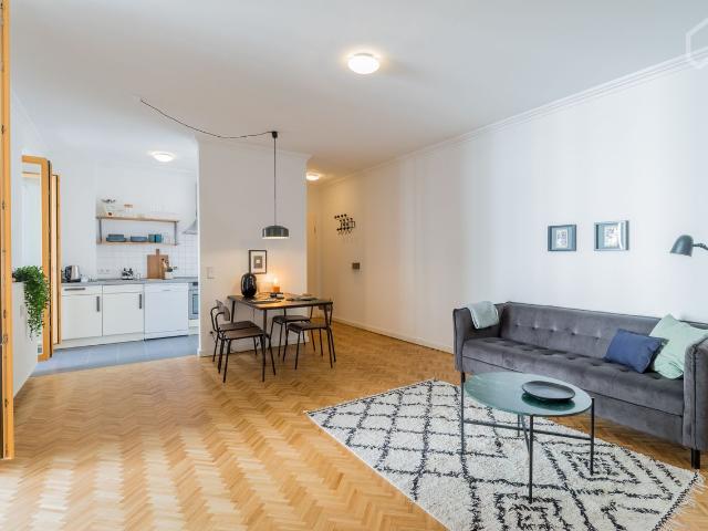 Quiet, fully furnished 2 room apartment with balcony in Prenzlauer Berg, Berlin Amsterdam Apartments for Rent