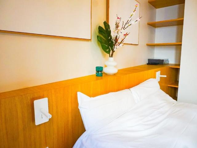 Quiet Garden Apartment – Arc de Triomphe, Paris Amsterdam Apartments for Rent