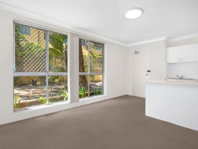 Quiet Ground Floor Apartment Moments from Bondi Beach