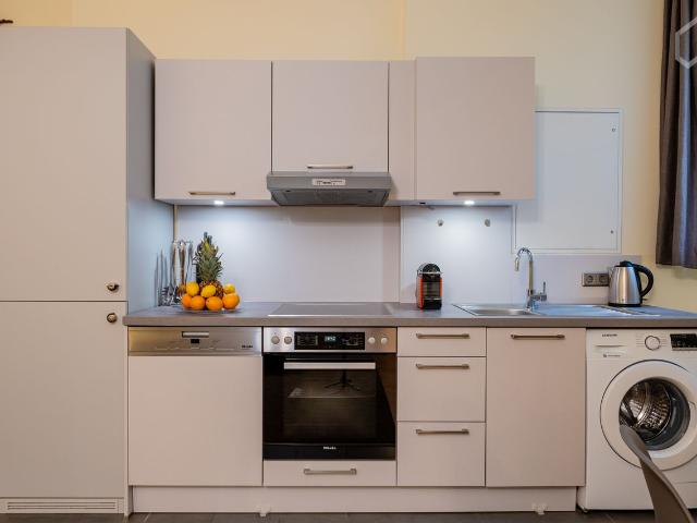 Quiet & great home in Wilmersdorf, Berlin Amsterdam Apartments for Rent