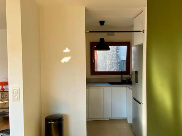 QUIET & GREEN APARTMENT 15 MIN FROM MONTMARTRE, Paris Amsterdam Apartments for Rent