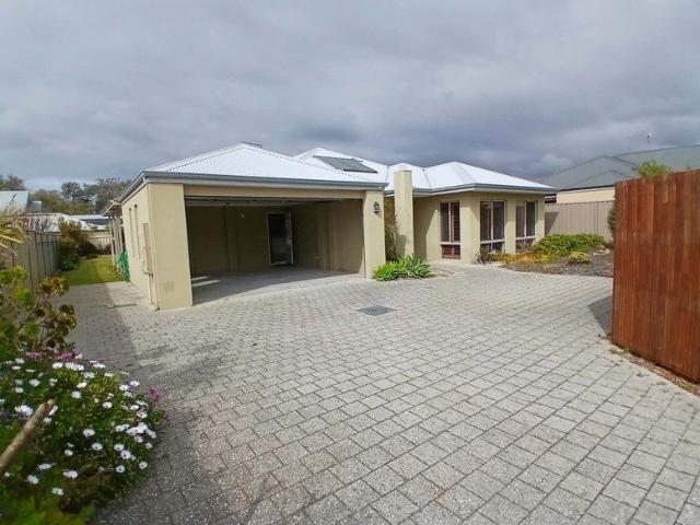 Quiet Home in Sought After Area, Close to beach
