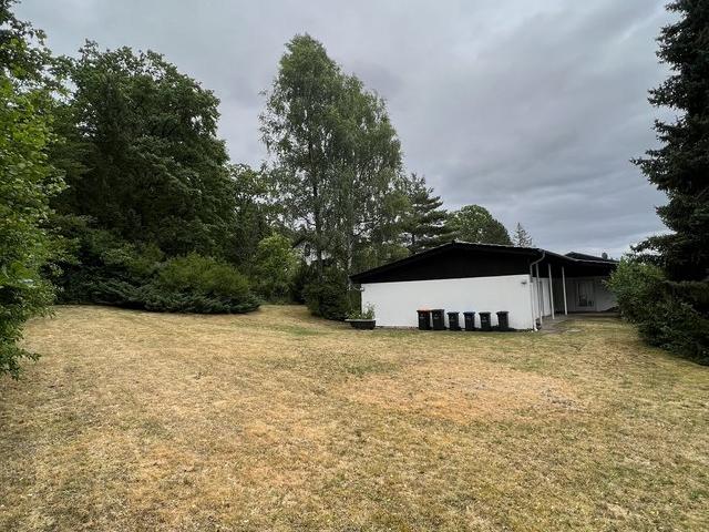 Quiet house with large backyard on the edge of the forest 30 min from Panzer