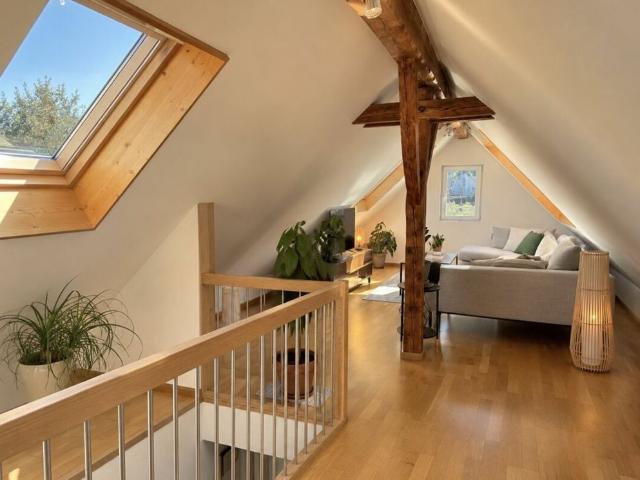Quiet living, centrally connected bright 4 room maisonette with large balcony in Muttenz
