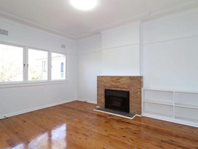Quiet Location, Carlingford High and Cheltenham girls Catchment