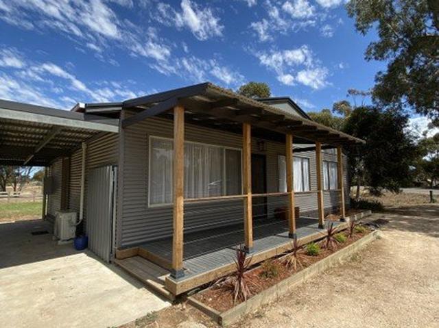 QUIET LOCATION, MODERN LIVING!