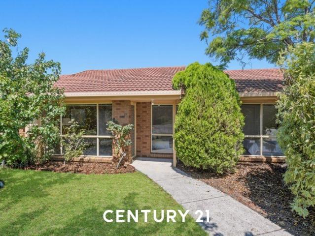 Quiet, Low Maintenance Living in Prime Oakleigh South Location