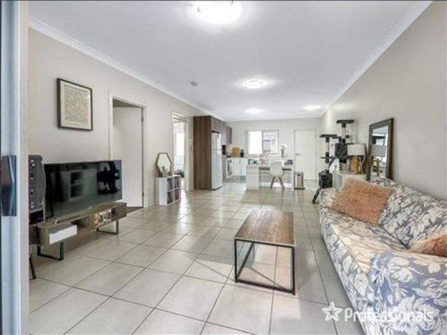 Quiet low maintenance modern living