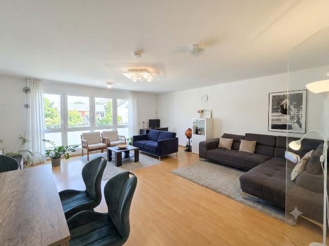 Quiet, modern and furnished apartment located in Golzheim Düsseldorf, Dusseldorf Amsterdam Apartments for Rent
