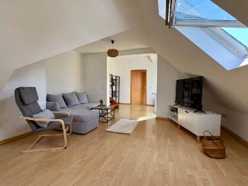 Quiet, Modern Apartment