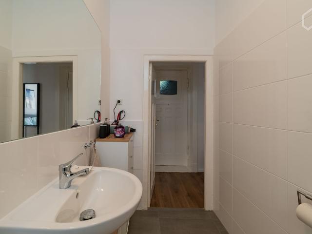 Quiet, neat home with balcony in vibrant neighbourhood, Berlin Amsterdam Apartments for Rent