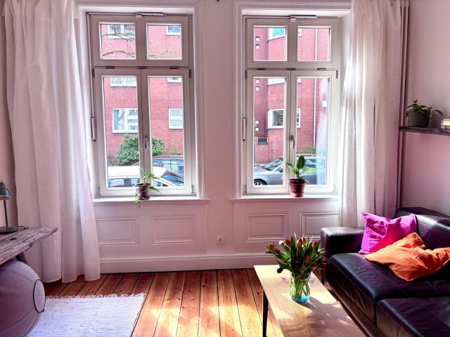 Quiet, Newly Renovated 2 Floor Apartment in Hamburg Altona