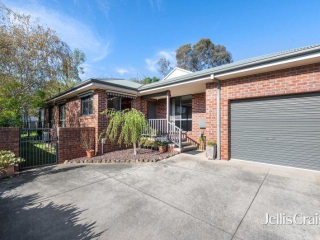 Quiet peaceful Buninyong location with outdoor space!