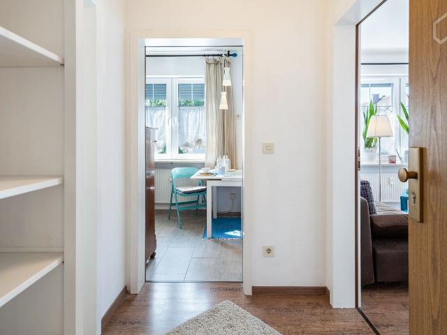Quiet, perfect loft located in München in a green area with balkony, Munchen Amsterdam Apartments for Rent