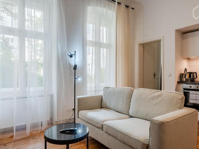 Quiet & perfect suite Neukölln, Berlin Amsterdam Apartments for Rent