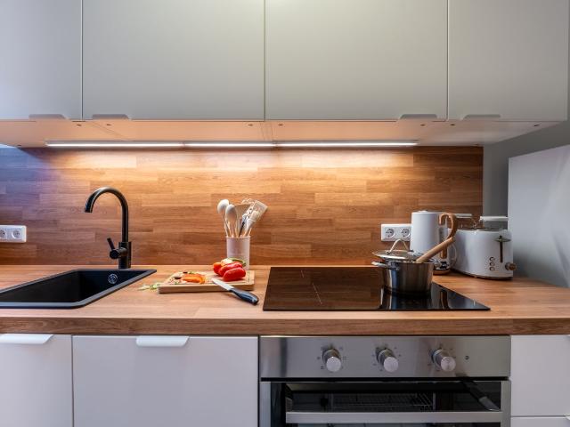 Quiet, perfect suite, cool, Neukölln center, Berlin Amsterdam Apartments for Rent